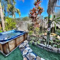 Cabana Tropical - Garden Studio with Private Hot Tub，位于圣徒皮特海滩Redington Beach 的酒店