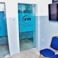 THRIVEMAX HOTEL AND SUITE，位于拉各斯Lagos Island的酒店