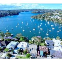 Picture-Perfect Masterpiece In Exclusive Mosman，位于悉尼莫斯曼的酒店