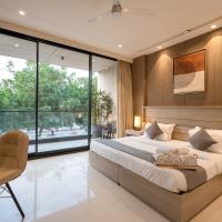 The Lodgers Luxury Hotel Near Golf Course Road Gurgaon，位于古尔冈的酒店