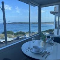 Maroubra Ocean&Beach View Private 1 bedroom Apartment，位于悉尼马鲁巴的酒店