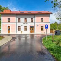 Hotel Nádraží，位于Horní Jiřetín的酒店