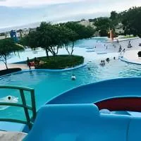 Habitación dentro de una casa en un condominio tipo Resort，位于圣克鲁斯的酒店