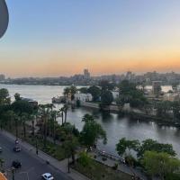 A luxury apartment fully nile view -Downtown Cairo，位于开罗Old Cairo的酒店