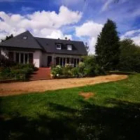 Les Logis de Catherine et Serge，位于Genêts的酒店