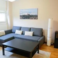 Precioso Apartamento cerca de Mar y Montaña,位于Polanco的酒店