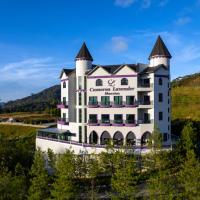 Cameron Lavender Mansion by PLAY，位于伯恩仓的酒店