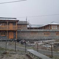 U thok hotel，位于ManangbhotJomsom Airport - JMO附近的酒店