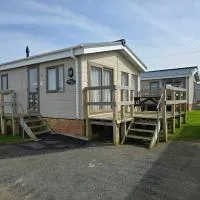 Castaways Holiday Park，位于伯克顿的酒店
