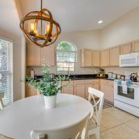 Family-Friendly Kissimmee House with Private Pool!，位于基西米Windsor Palms的酒店