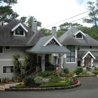 Private Rooms and Cabins in CAMP JOHN HAY Baguio City，位于碧瑶碧瑶机场 - BAG附近的酒店