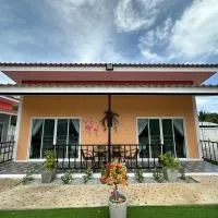 พัชรี รีสอร์ท ภูเก็ต Patcharee Resort Phuket，位于普吉镇的酒店
