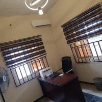 Flat In Asaba Airport，位于OkpanamAsaba International Airport - ABB附近的酒店