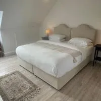 Two Bedroom Deluxe Sea View Guest Suite，位于伊尼什莫尔岛的酒店