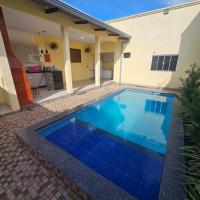 linda casa com 3 quartos com piscina bem localizada，位于里约布兰科里约布兰科国际机场 - RBR附近的酒店