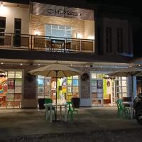 Marietta's Hotel，位于HamticAntique Airport - EUQ附近的酒店