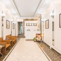 The New Century Hotel And Spa - City Center Ha Noi - Vincom Ba Trieu，位于河内征夫人的酒店