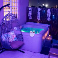 Private Jacuzzi Oasis with Mountain Views and FREE Parking，位于庞塞梅塞迪塔斯机场 - PSE附近的酒店