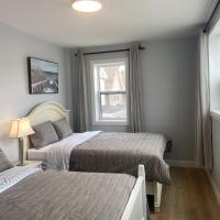 One bedroom with two beds suite，位于尼亚加拉瀑布Downtown Niagara Falls的酒店