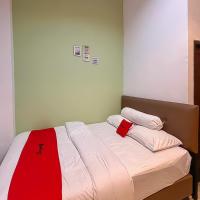 RedDoorz syariah near Universitas Mulawarman，位于沙马林达APT Pranoto International Airport - AAP附近的酒店