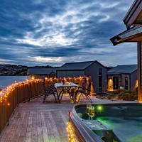 Luxurious cottage outside Bergen with Jacuzzi，位于Forland的酒店