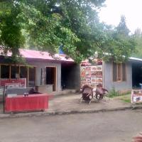 Milky ways motel and restaurant upper kachura lake，位于锡卡都Skardu Airport - KDU附近的酒店