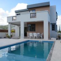 Casa Blue Print Mahebourg，位于马埃堡西沃萨古尔·拉姆古兰爵士机场 - MRU附近的酒店