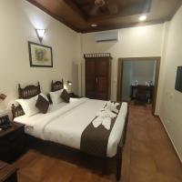 Hotel Seashell - Marine Drive Kochi，位于科钦Marine Drive Kochi的酒店