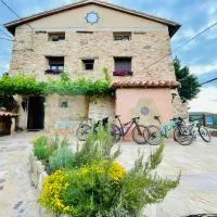 Mirador de las Tejadas，位于Alobras的酒店