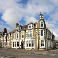 Ulbster Arms Hotel near Thurso，位于Halkirk的酒店