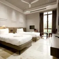 Hotel Statusinn, Ichalkaranji，位于Ichalkaranji的酒店