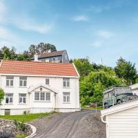 Awesome Home In Kristiansund With House Sea View，位于克里斯蒂安桑德克里斯提安桑德机场 - KSU附近的酒店