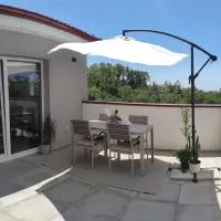 Apartment Emili，位于波吉卡的酒店