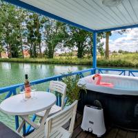 Cottage flottant terrasse gamme supérieure option jacuzzi proche Dijon，位于Ouges第戎-勃艮第机场 - DIJ附近的酒店