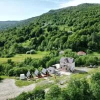 VITA Guesthouse，位于Çerem的酒店