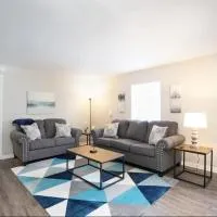 Spacious 4BR Home with 2 Baths & Fun Game Room，位于伯明翰伯明翰-沙特尔斯沃思国际机场 - BHM附近的酒店