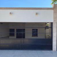 Moderna Casa con Jacuzzi Hidromasaje，位于洛斯莫奇斯谷堡联邦国际机场 - LMM附近的酒店