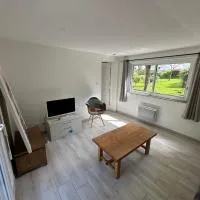 Maison 3 à 5 Personne，位于Marigny的酒店
