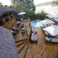 Serena Mivumo River Lodge，位于Mkalinzu的酒店