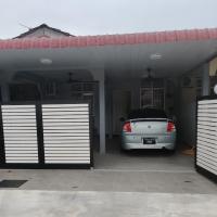 De Raisha Homestay，位于巴特沃思RMAF巴特沃斯机场 - BWH附近的酒店