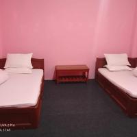 Hotel Darsan and Lodge Taplejung，位于TāplejungSuketar Airport - TPJ附近的酒店