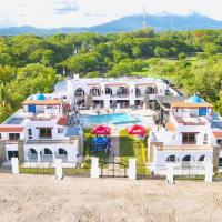 Beach Front Townhouse Monarca C，位于El Tamarindo的酒店