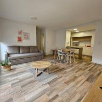 Moderno departamento Condo SUITE c cochera，位于罗萨里奥罗萨里奥 - 伊斯拉斯马尔维纳斯国际机场 - ROS附近的酒店