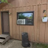 Tiny Wood Cottage 22，位于沃萨加比奇海滩的酒店