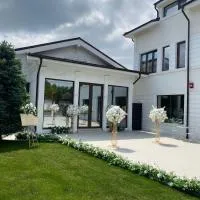 Pensiunea "La Nasu"，位于Fîntînele的酒店