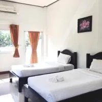 Kachapol Hotel，位于Ban Phai Bae的酒店