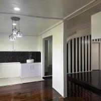 Large 3bdr Holiday Home Great Location Labasa Jumanzuls Abode，位于拉巴萨Labasa Airport - LBS附近的酒店