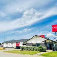 Ramada by Wyndham Dawson Creek，位于道森克里克道森溪机场 - YDQ附近的酒店
