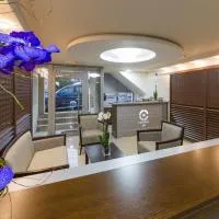 Garni Hotel Central Lux,位于克拉古耶瓦茨的酒店