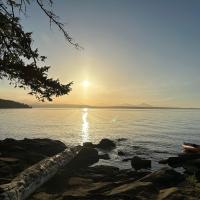 Thetis Island Get Away Cottage，位于North Galiano的酒店